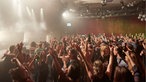 Finale 2015-tanzende Menschen