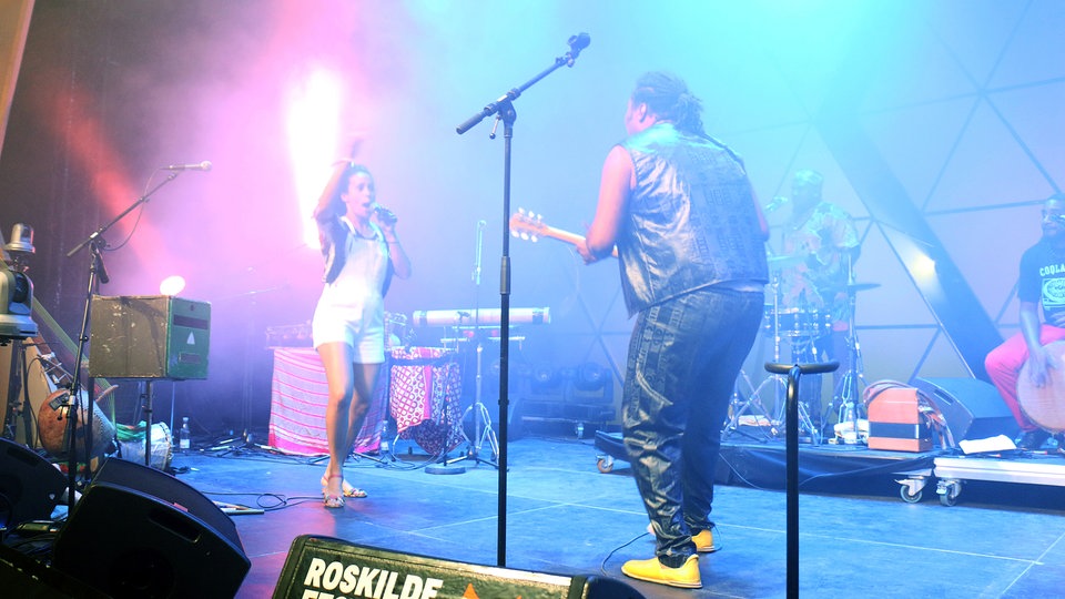 Bildrechte: WDR/Gay La Yegros und Lindigo beim Roskilde Festival 2015