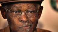 Ibrahim Ferrer schaut verschmitzt