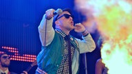 Flo Mega singt 