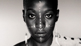Leila Akinyi: Afro Spartana