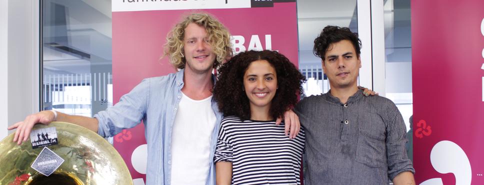 Die Band Bukahara mit Moderatorin Siham El-Maimouni im Funkhaus Europa Studio