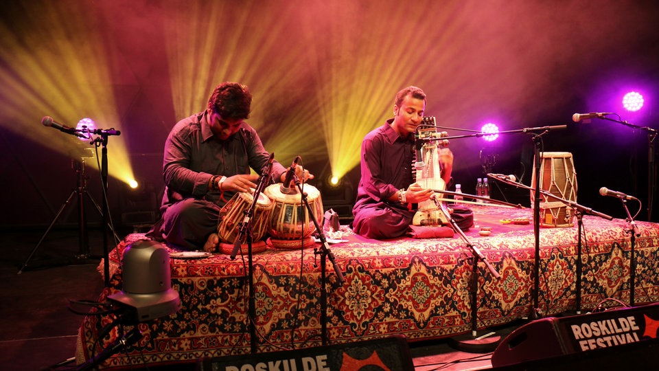 Bildrechte: WDR/Rühl Sabir Khan beim Roskilde Festival 2015
