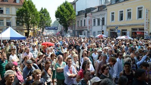 08.06.2014 Besucher des Festes auf der Keupstr "Birlikte - Zusaamenstehen"