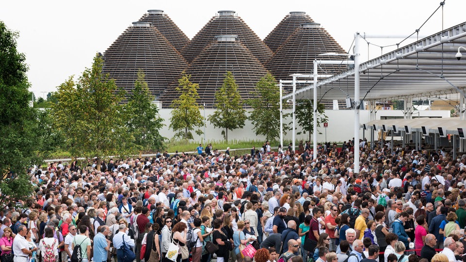 Besucher bei Expo2015